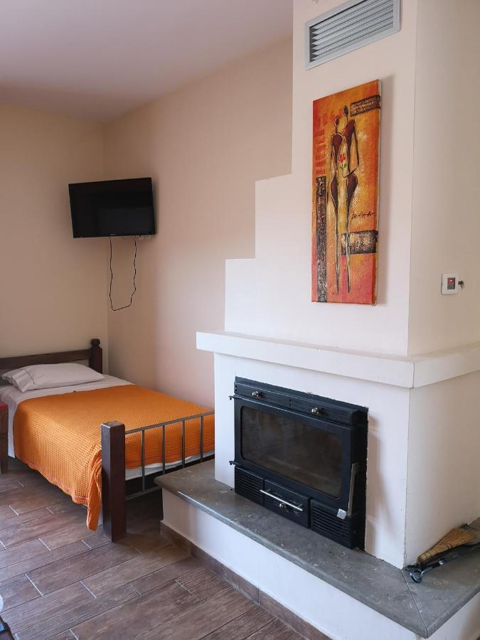 Flygonion Guesthouse Kyriaki Exterior photo